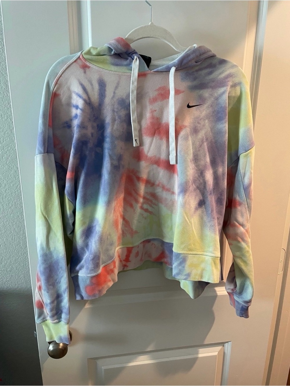 Nike women’s cropped Hoodie